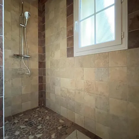 Ticoulat בית נופש *